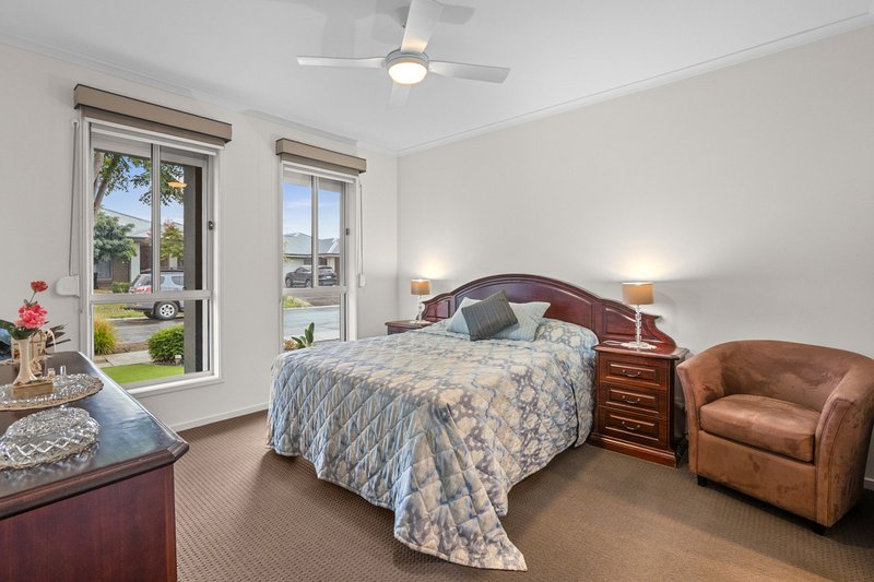 Photo - 21 Pedlar Close, Blakeview SA 5114 - Image 3