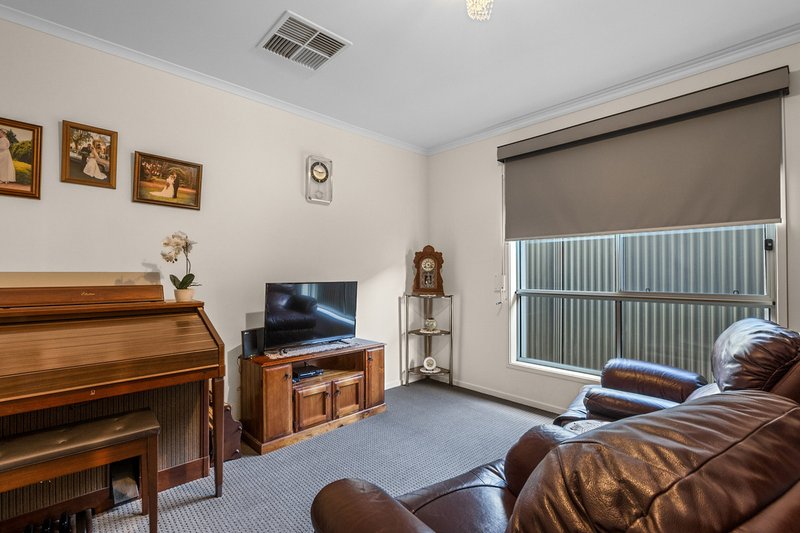 Photo - 21 Pedlar Close, Blakeview SA 5114 - Image 10