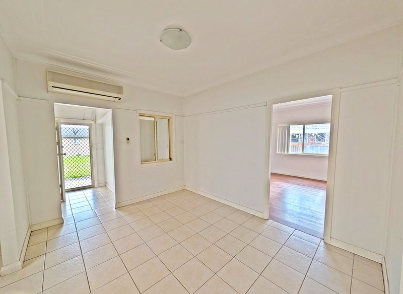 Photo - 21 Peel Street, Canley Heights NSW 2166 - Image 3