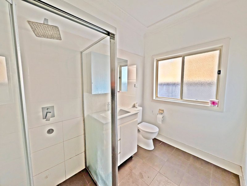 Photo - 21 Peel Street, Canley Heights NSW 2166 - Image 9