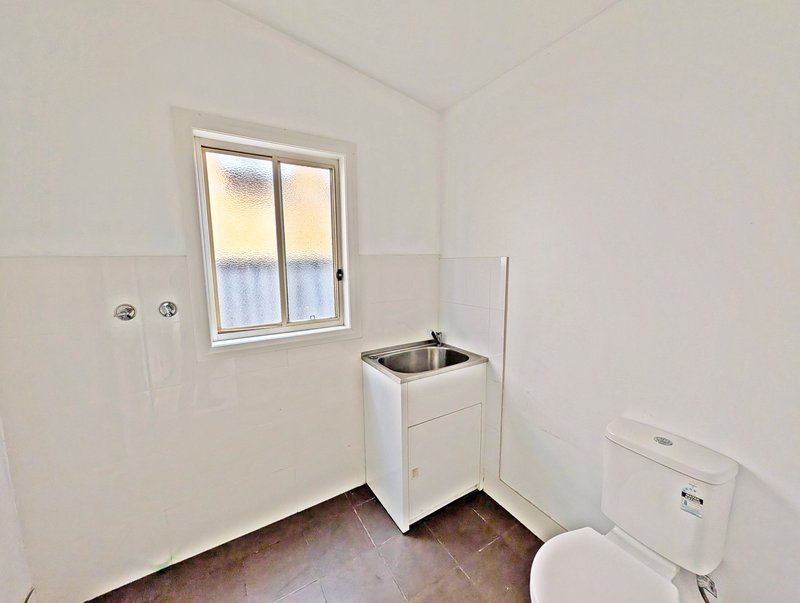 Photo - 21 Peel Street, Canley Heights NSW 2166 - Image 10
