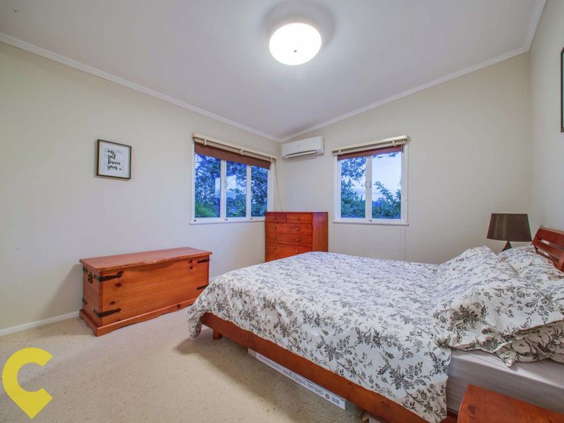 Photo - 21 Penambul Crescent, Ferny Hills QLD 4055 - Image 7