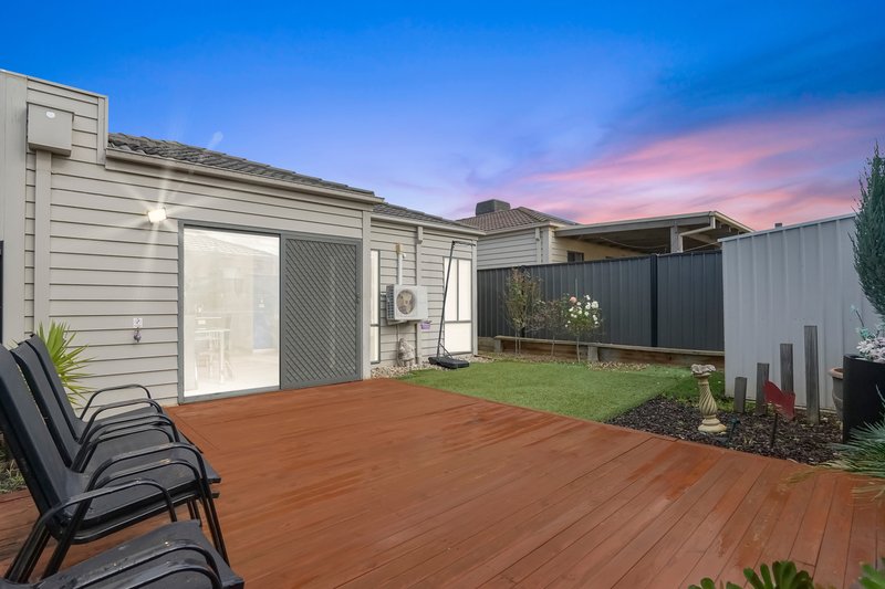 Photo - 21 Penfold Street, Craigieburn VIC 3064 - Image 18