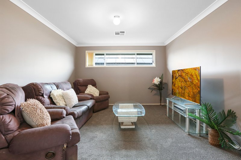 Photo - 21 Peninsula Avenue, Haywards Bay NSW 2530 - Image 4