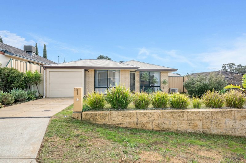 21 Pepperell Crescent, Leda WA 6170