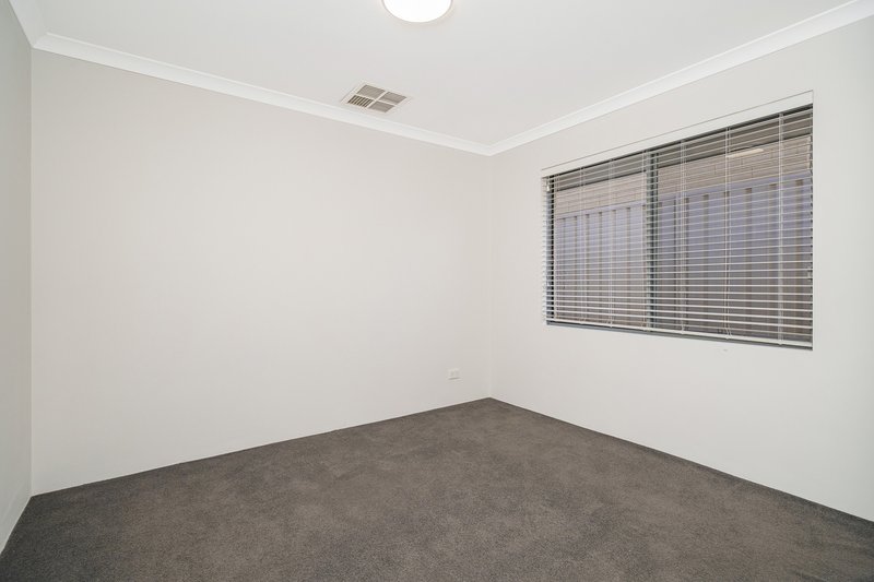 Photo - 21 Pexton Drive, South Guildford WA 6055 - Image 19