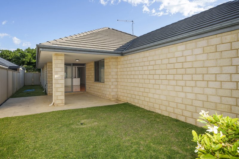 Photo - 21 Pexton Drive, South Guildford WA 6055 - Image 30