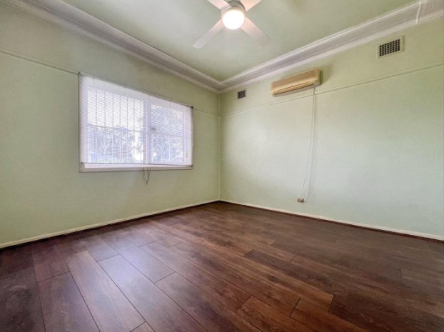 Photo - 21 Phillip Avenue, Cabramatta NSW 2166 - Image 6