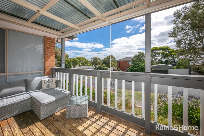 Photo - 21 Phillip Drive, Sunbury VIC 3429 - Image 16