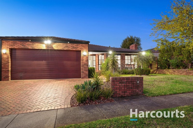 Photo - 21 Pitfield Crescent, Rowville VIC 3178 - Image 2