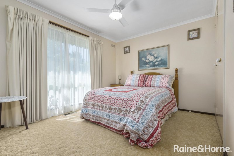 Photo - 21 Pohlman Street, Kyneton VIC 3444 - Image 7