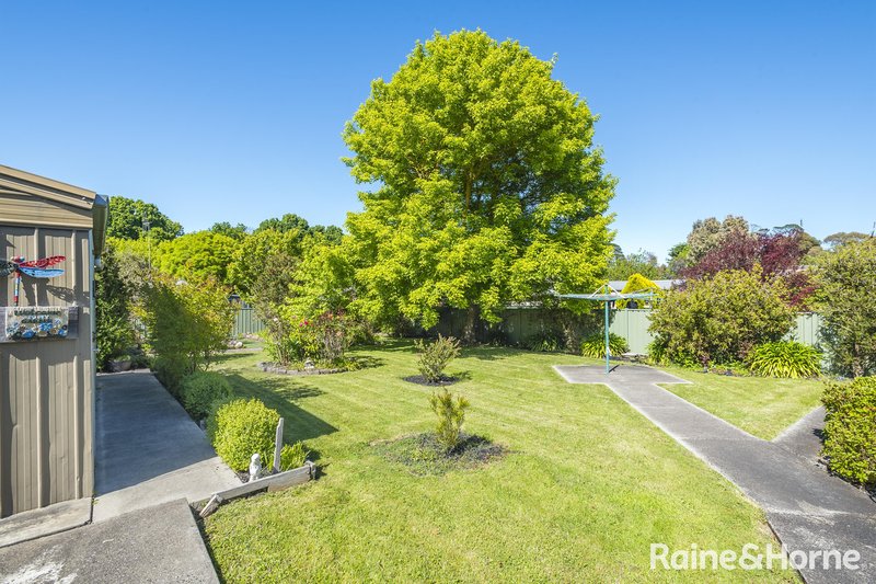 Photo - 21 Pohlman Street, Kyneton VIC 3444 - Image 10