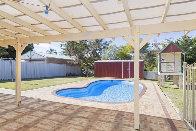 Photo - 21 Pollard Way, Warnbro WA 6169 - Image 16