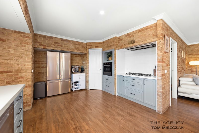 Photo - 21 Porpoise Court, Coogee WA 6166 - Image 11