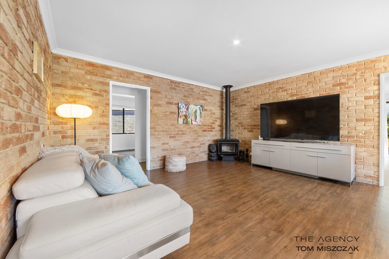 Photo - 21 Porpoise Court, Coogee WA 6166 - Image 13