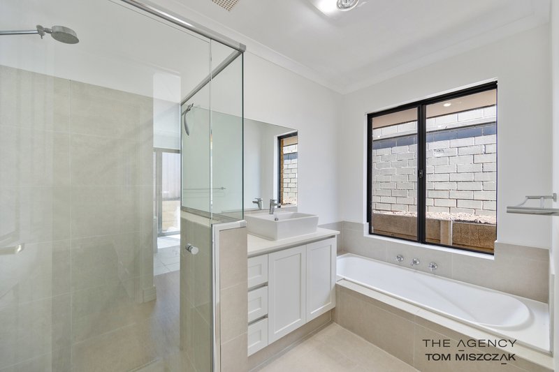 Photo - 21 Porpoise Court, Coogee WA 6166 - Image 26