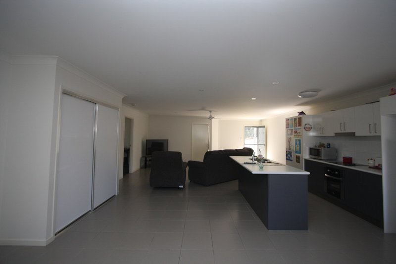 Photo - 2/1 Portimao Court, Oxenford QLD 4210 - Image 4