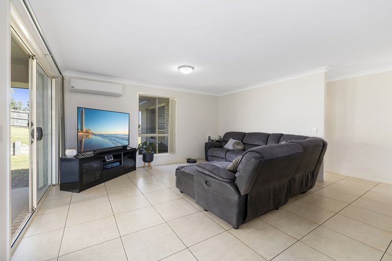 Photo - 21 Premier Ave , Jones Hill QLD 4570 - Image 4