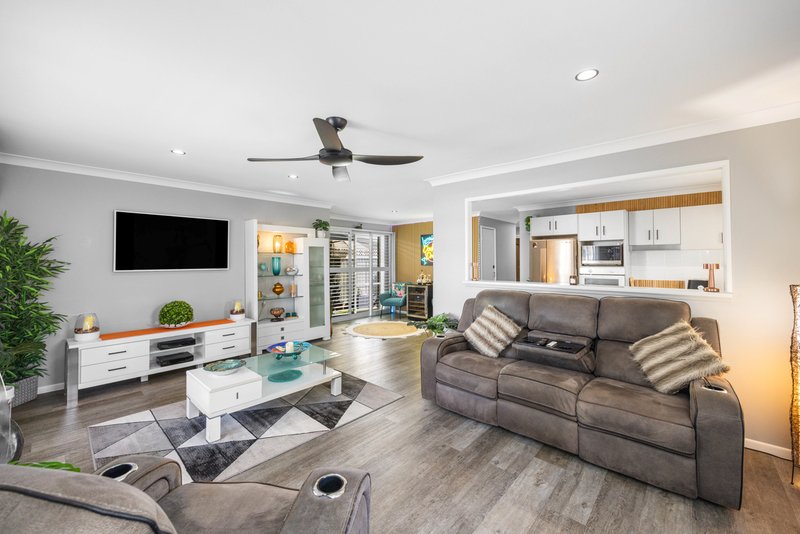 Photo - 2/1 Pumicestone Place, Golden Beach QLD 4551 - Image 3