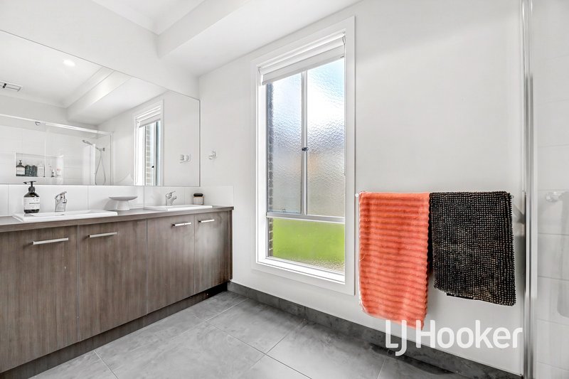 Photo - 21 Pump House Crescent, Clyde VIC 3978 - Image 8