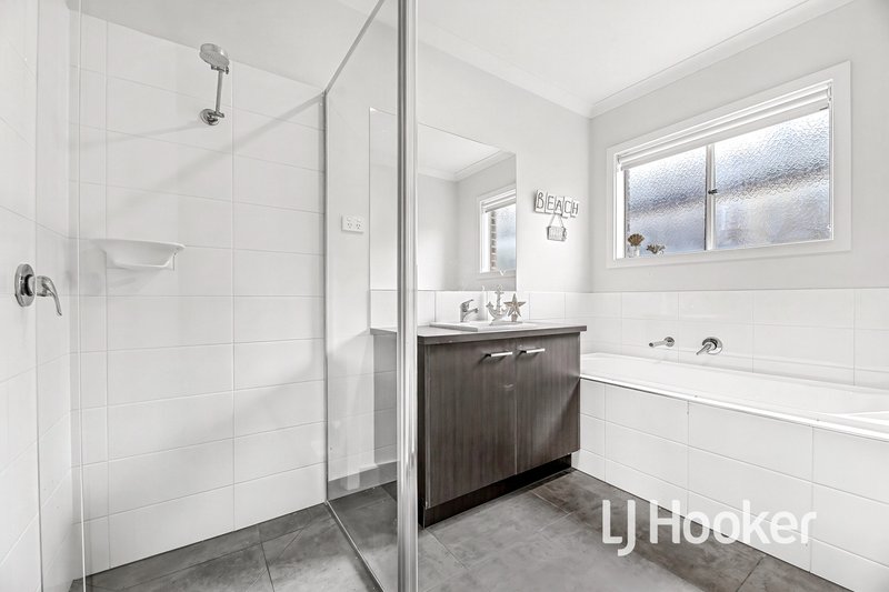 Photo - 21 Pump House Crescent, Clyde VIC 3978 - Image 12