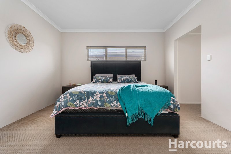 Photo - 21 Quandong Parkway, Halls Head WA 6210 - Image 10