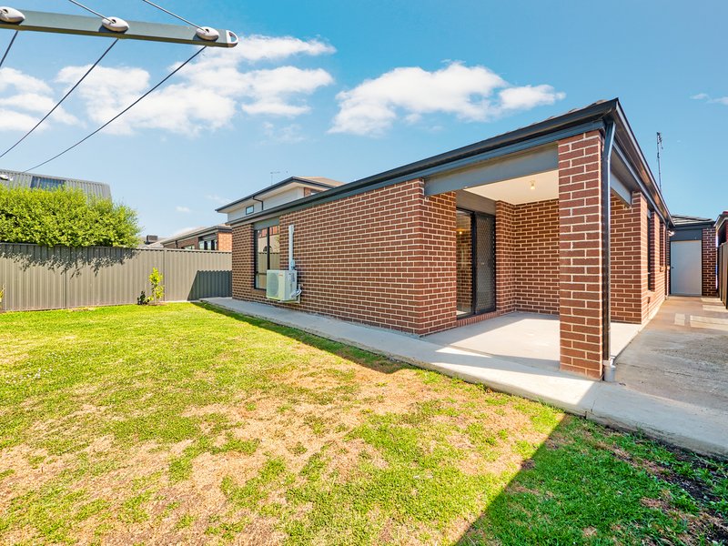 Photo - 21 Quattro Avenue, Cranbourne East VIC 3977 - Image 21