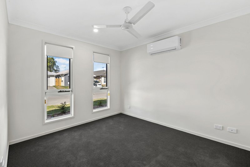 Photo - 21 Radiant Circuit, Morayfield QLD 4506 - Image 8