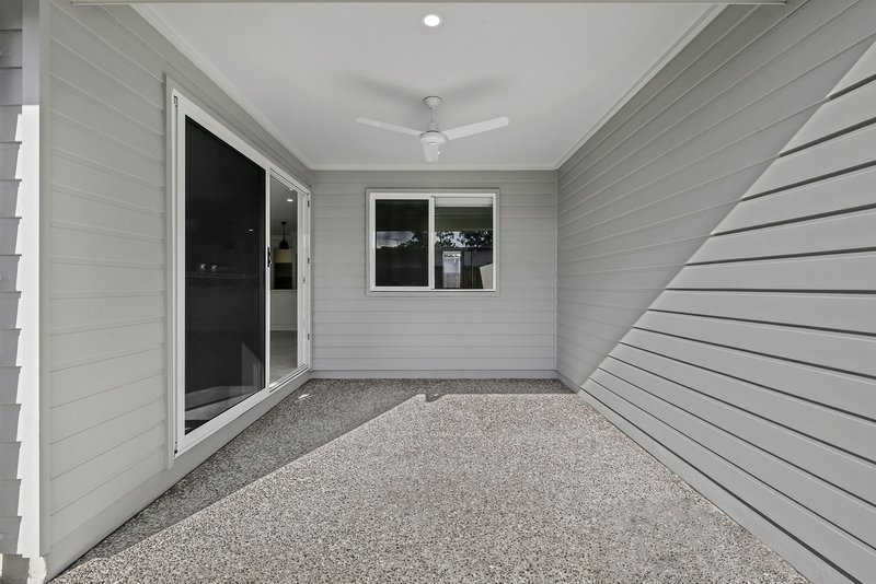 Photo - 21 Radiant Circuit, Morayfield QLD 4506 - Image 9