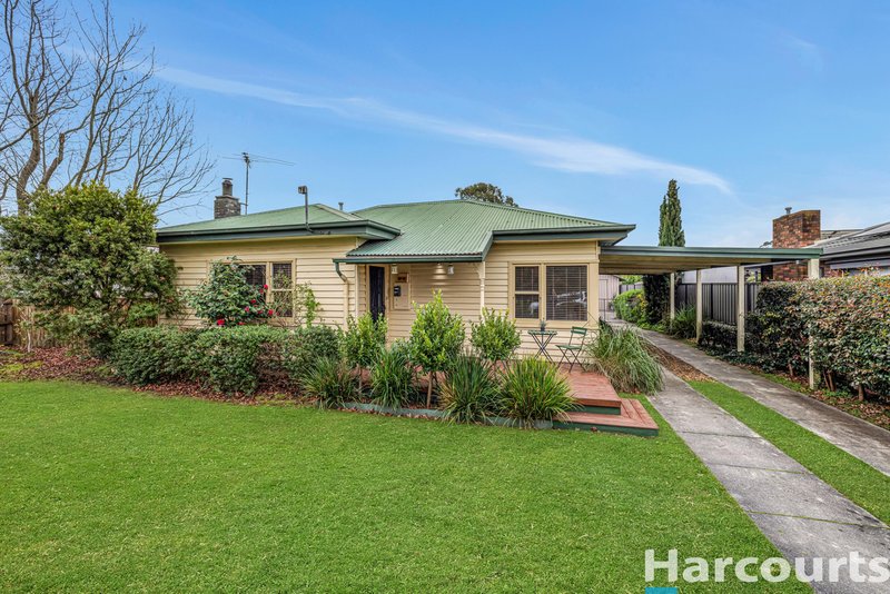 21 Railway Avenue, Bunyip VIC 3815