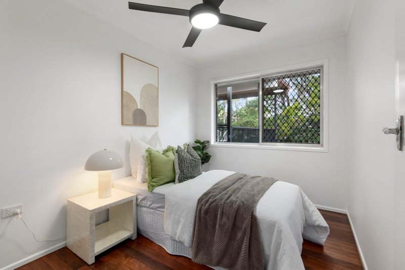 Photo - 21 Raintree Street, Mansfield QLD 4122 - Image 4