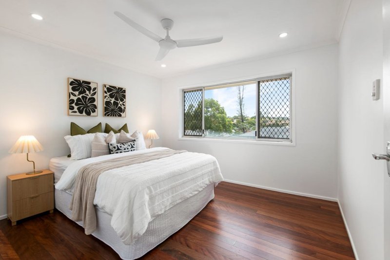 Photo - 21 Raintree Street, Mansfield QLD 4122 - Image 5
