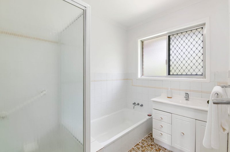 Photo - 21 Raintree Street, Mansfield QLD 4122 - Image 6