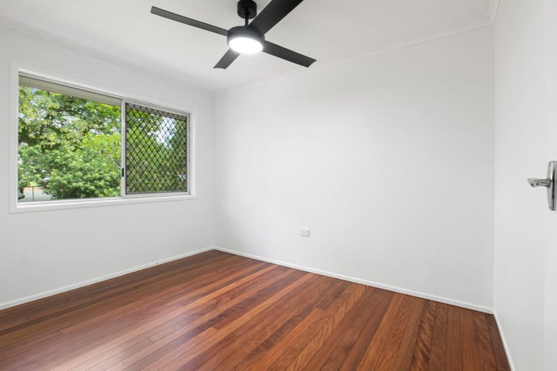 Photo - 21 Raintree Street, Mansfield QLD 4122 - Image 8