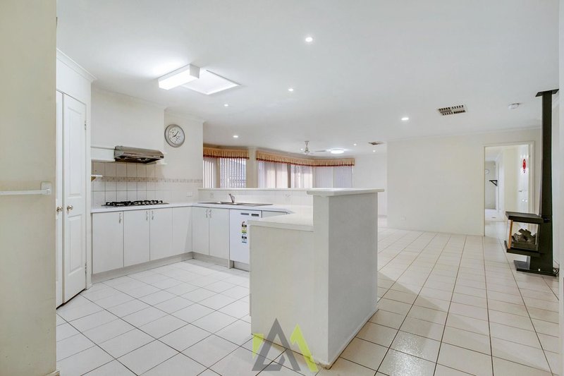 Photo - 21 Raleon Avenue, Frankston South VIC 3199 - Image 7