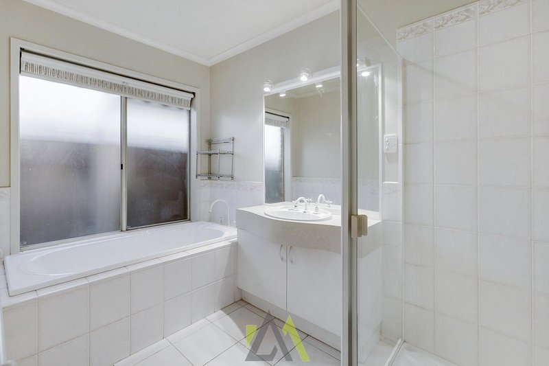 Photo - 21 Raleon Avenue, Frankston South VIC 3199 - Image 16