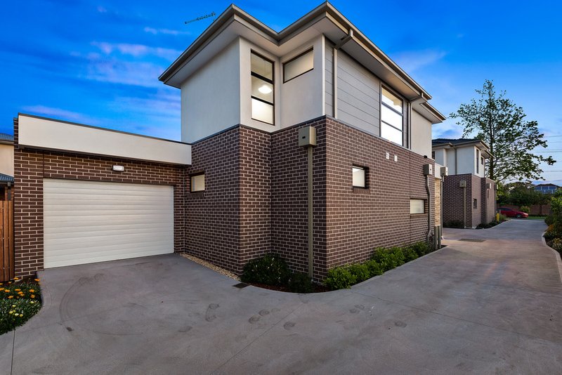 2/1 Ranfurlie Drive, Glen Waverley VIC 3150