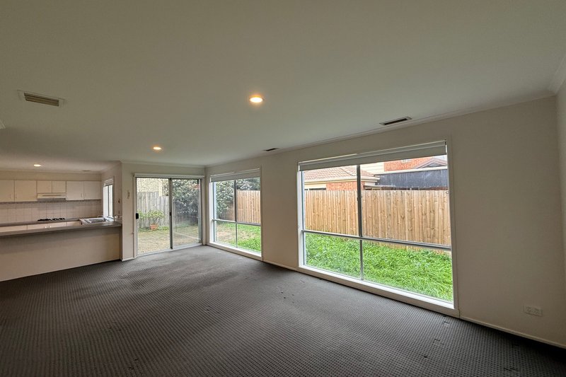 Photo - 21 Range View Terrace, Bulleen VIC 3105 - Image 1