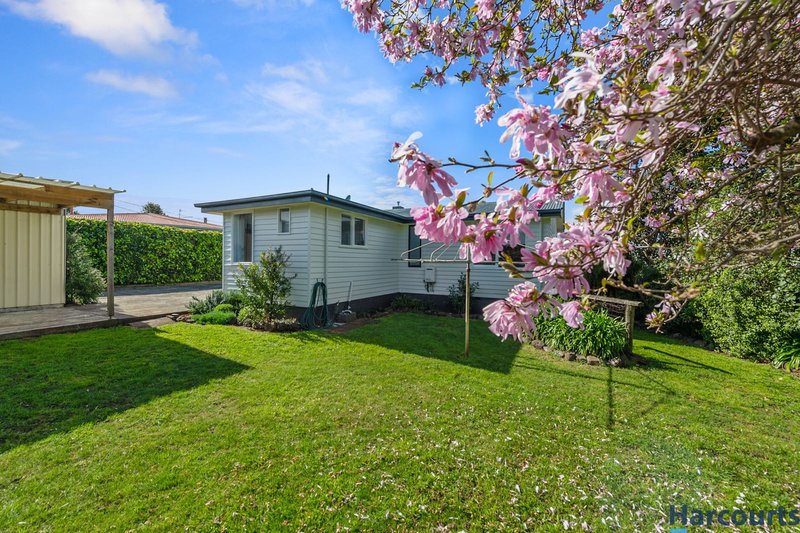 Photo - 21 Raymond Avenue, Devonport TAS 7310 - Image 11