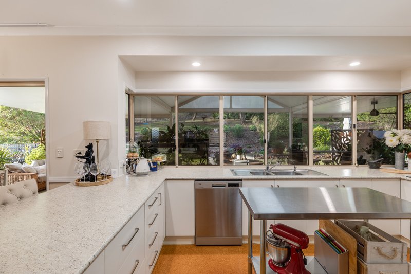Photo - 21 Rebecca Street, Glenvale QLD 4350 - Image 9