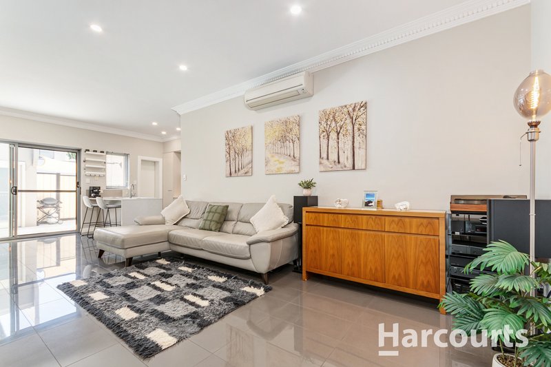 Photo - 21 Redfern Bend, Clarkson WA 6030 - Image 6