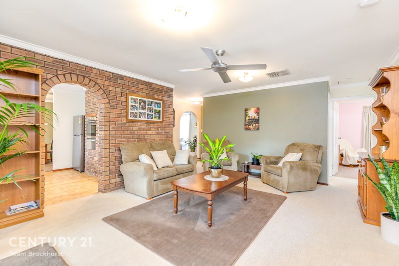 Photo - 21 Regal Drive, Thornlie WA 6108 - Image 17