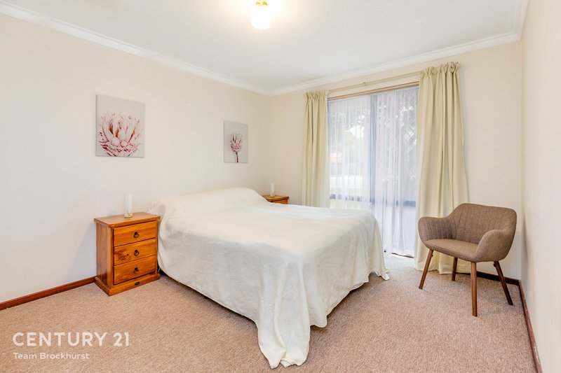 Photo - 21 Regal Drive, Thornlie WA 6108 - Image 23