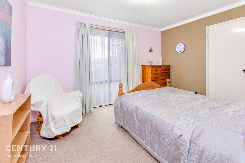 Photo - 21 Regal Drive, Thornlie WA 6108 - Image 25