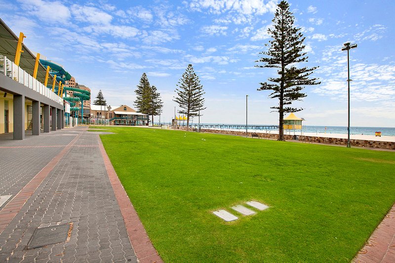 Photo - 2/1 Regent Street, Glenelg North SA 5045 - Image 12