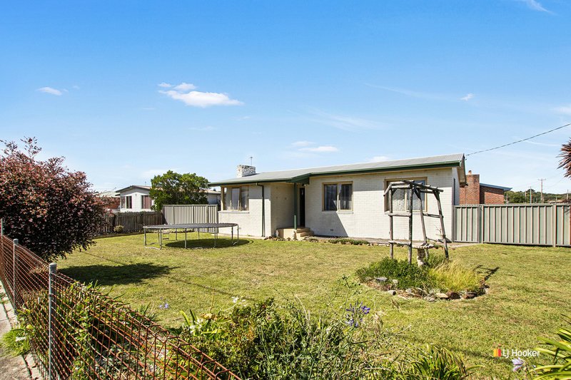 Photo - 21 Reid Street, Wynyard TAS 7325 - Image 10