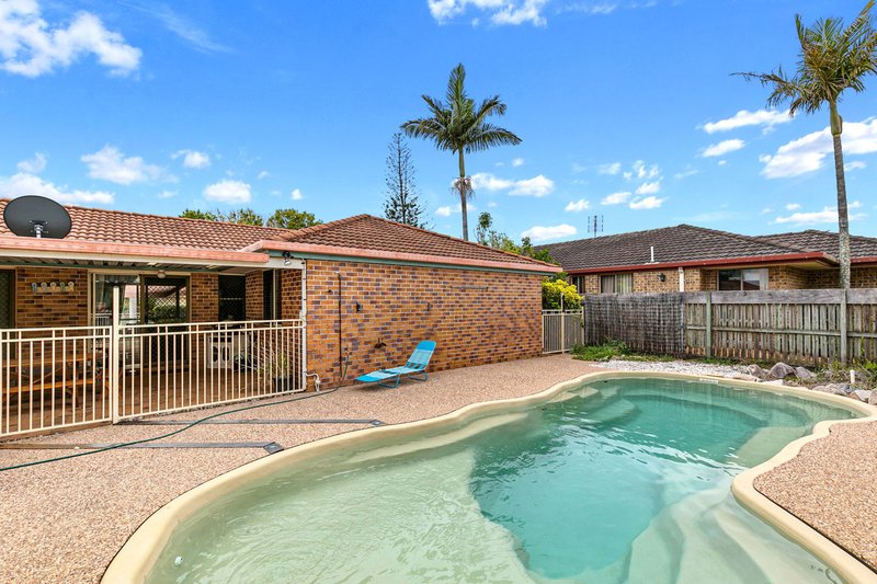 Photo - 21 Renee Court, Torquay QLD 4655 - Image 3