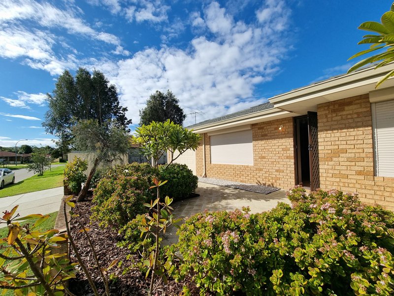 Photo - 21 Reveley Close, Seville Grove WA 6112 - Image 3