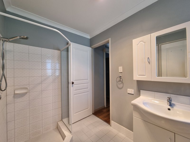 Photo - 21 Reveley Close, Seville Grove WA 6112 - Image 15