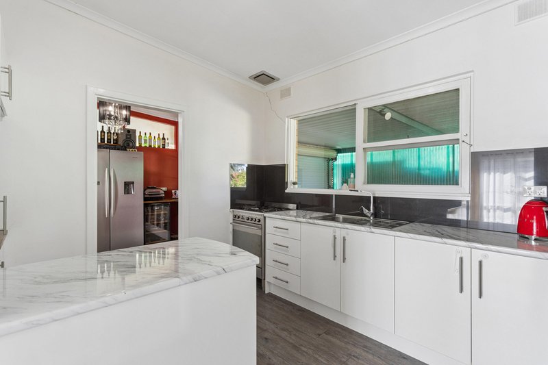 Photo - 21 Rialto Avenue, Para Hills SA 5096 - Image 5
